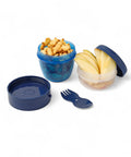 BananaHere 500 ml snack containers, one blue with crackers, one clear with apple slices. Includes blue lid and 2-in-1 fork spoon.
شوكه و معلقه ، علبه سناكس ، كب زبادى