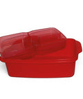 Banana 1.5L red lunch box with removable splitter and steam vent, includes cutlery set.